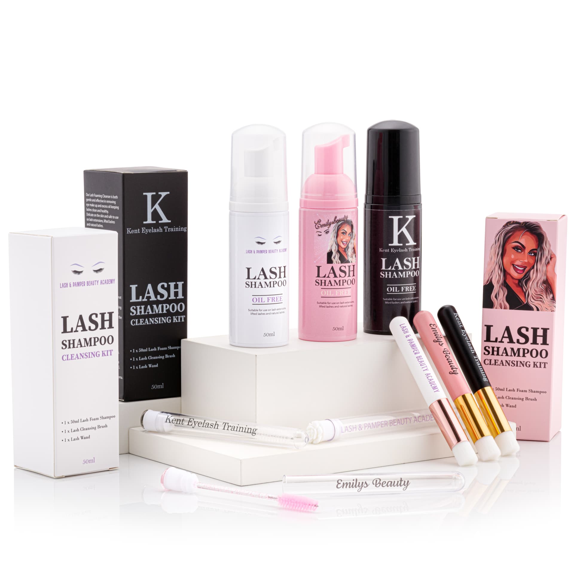 Lash products and packaging arranged as a range